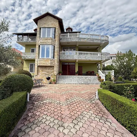 Brahja, Maison d'hôtes 4*