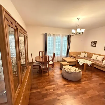 Brahja, 4* Tirana